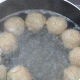 簡単 おつまみ 一味唐辛子と白ごまのごまだれ肉団子 レシピ 作り方 By みずたまsweet 楽天レシピ 簡単 おつまみ 一味唐辛子と白ごまのごまだれ肉団子 レシピ 作り方 By みずたまsweet 楽天レシピ